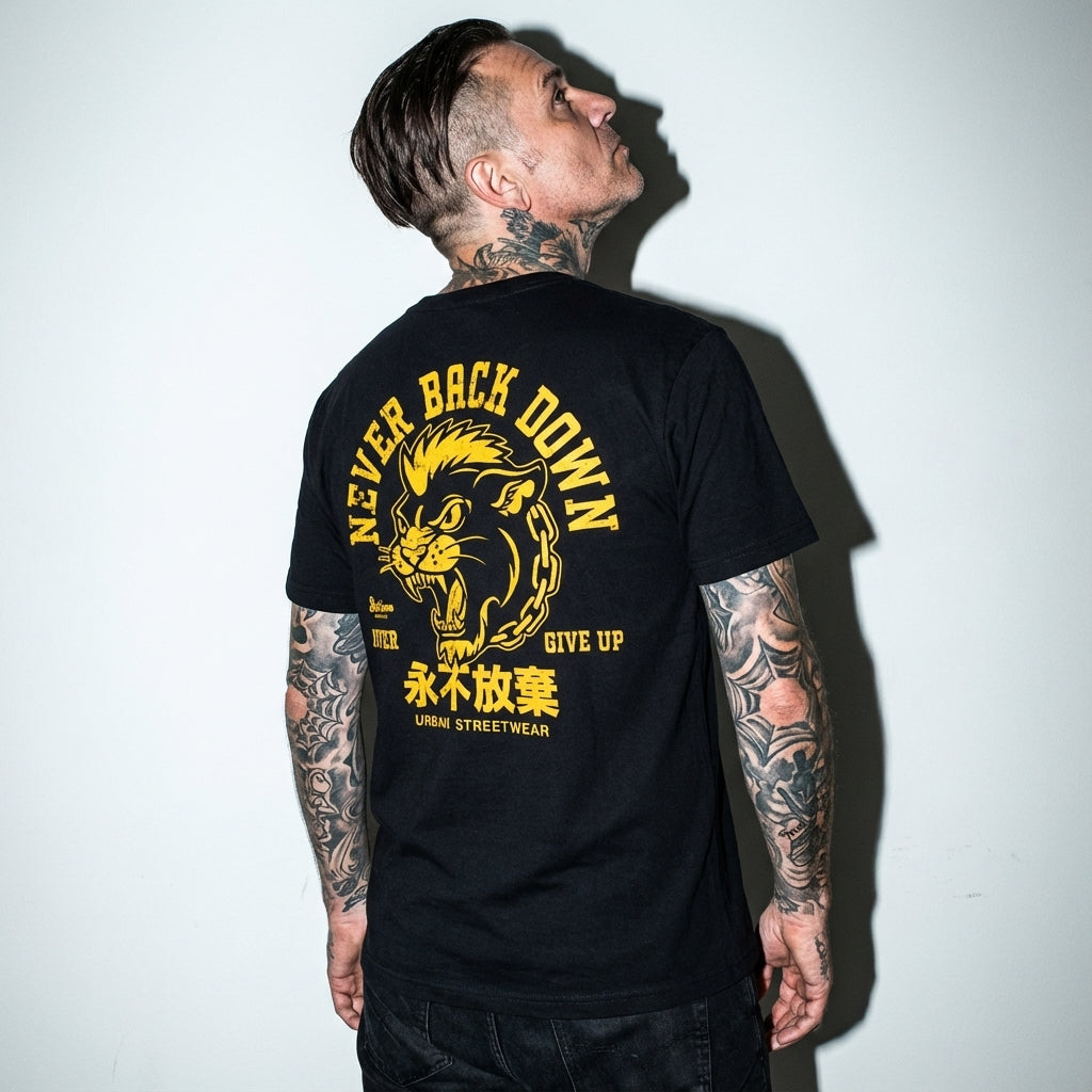 Never Back Down T-Shirt mit 2-seitigem Print