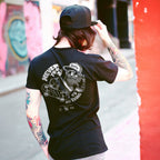 Old Dude Premium T-Shirt mit 2-seitigem Print - Street Icon